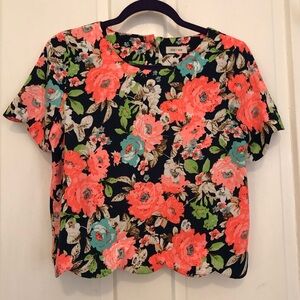 Sis Sis Floral Scalloped Hem Short Sleeve Bright Coral Navy Top Medium
